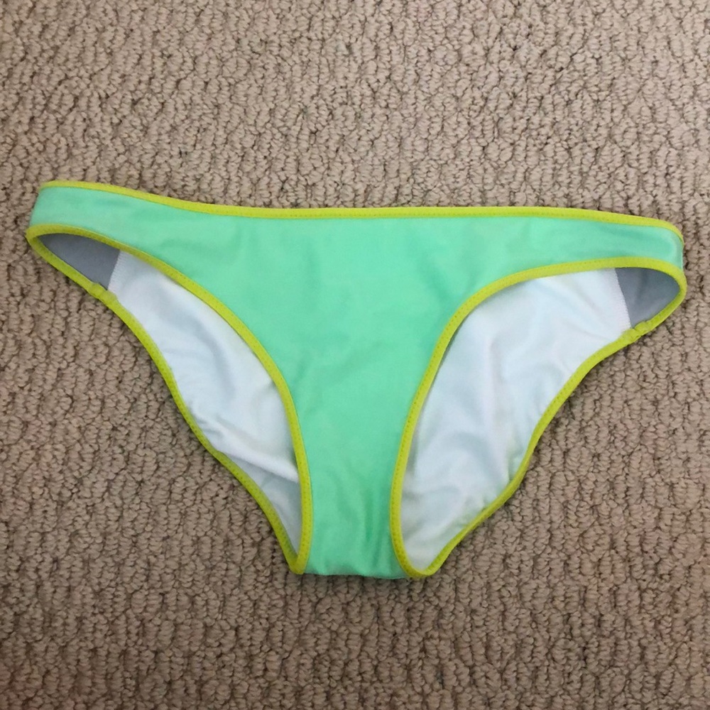 Lululemon Reversible Bathing Suit Bottoms